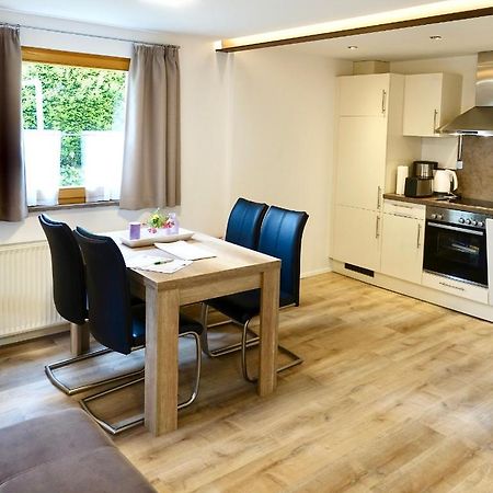 Ferienwohnung #4 Mit Terrasse In Zentraler Dennoch Ruhiger Lage - Stadtbus Vor Der Tuer! リンダウ エクステリア 写真